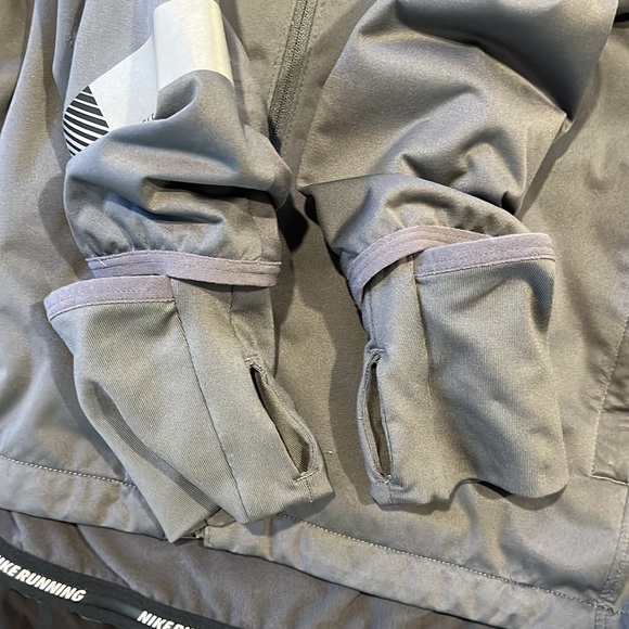 Nike Element Winter Running Jacket - Picture 7 of 15